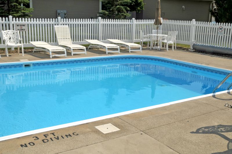 Vinyl Pool Fence